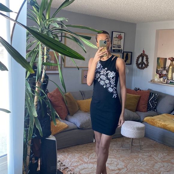 Guess Floral Black Embroidered Dress - Picture 17 of 17